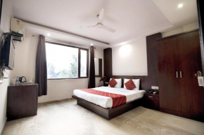 Hotel The Paradise In - Near Karol Bagh Metro Station